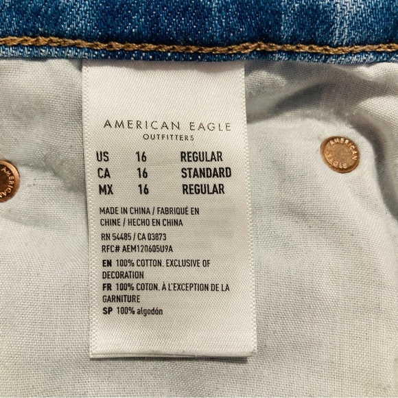 AMERICAN EAGLE Sz 16 90s Bootcut  Light Wash Raw Hem Wiskering Boot Cut Jeans - Picture 10 of 11